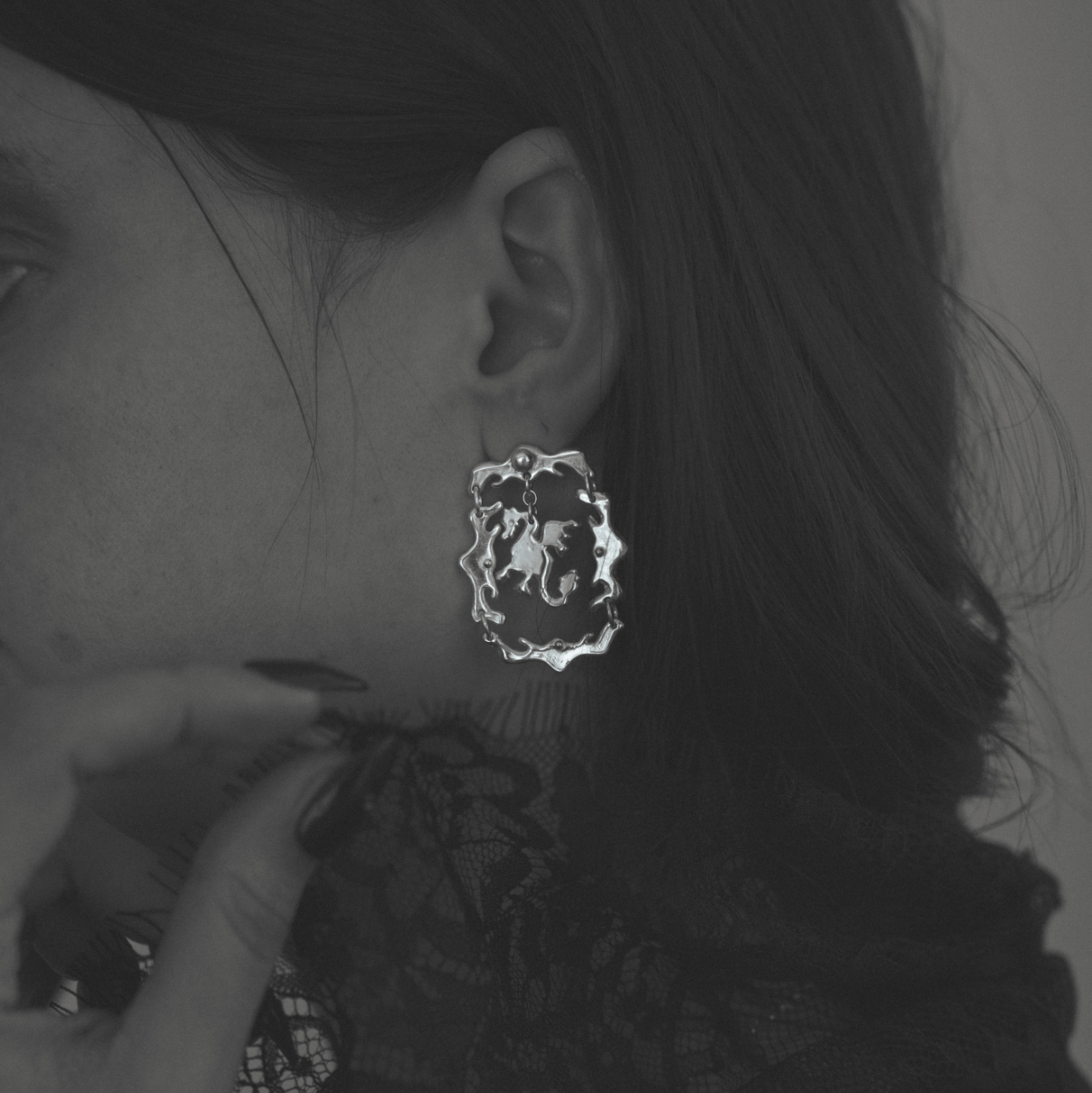 Sgaeyl Earrings