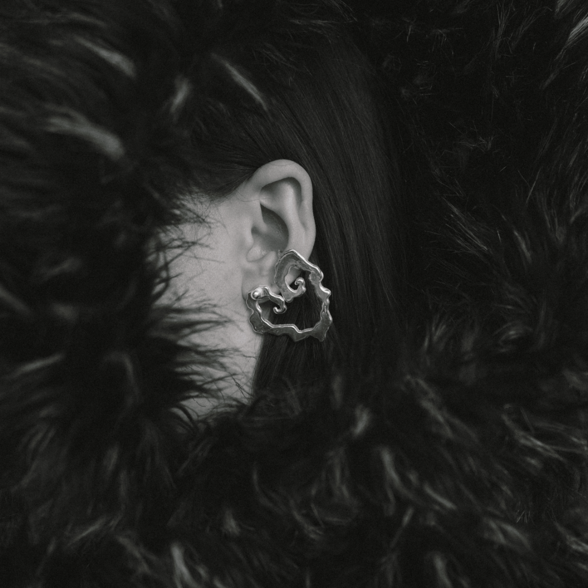 Menhir cuff earrings