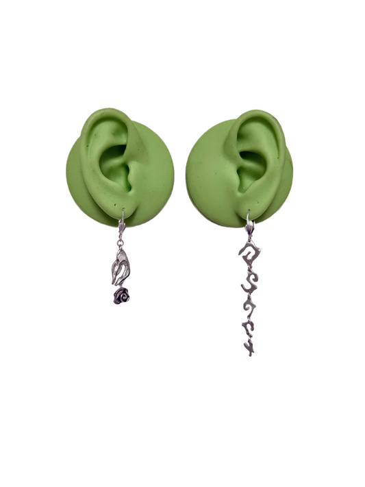 Oméga Earrings